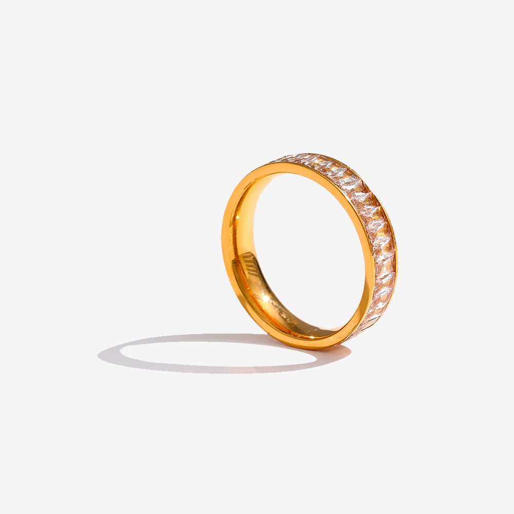 Anel Cravejado de Zircônia Banho Ouro 18k