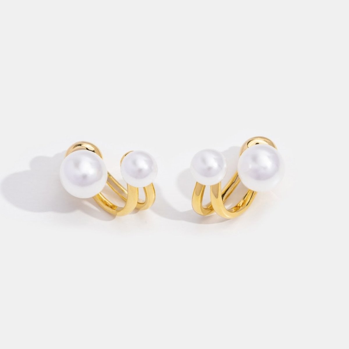Brinco Segundo Furo Fake de Pérolas Banhado a Ouro 18K