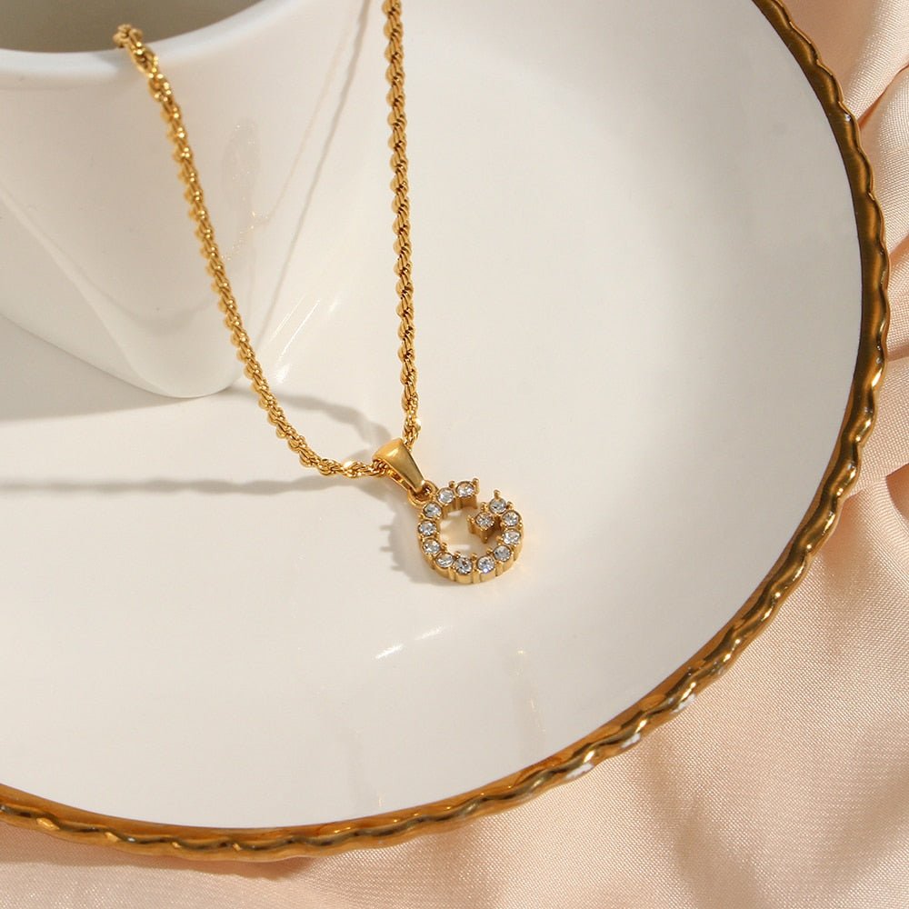 colar-baiano-letra-inicial-cravejado-banho-ouro-18k-g