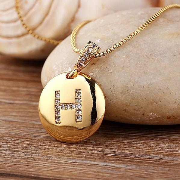 colar-delicado-pingente-letra-banhado-ouro-18k-letra-h