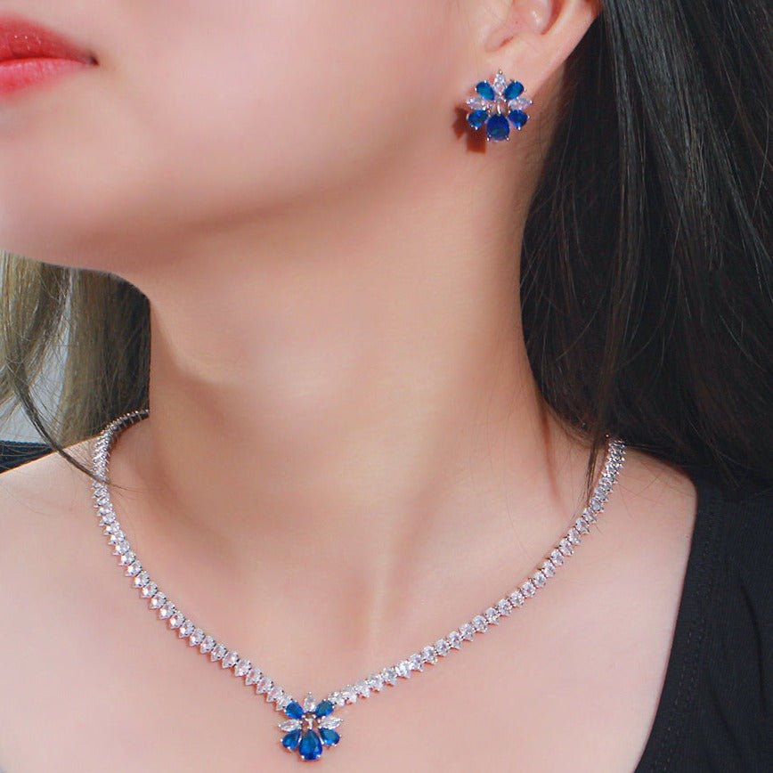 Conjunto Colar e Brinco Cravejado Cristais de Zircônia