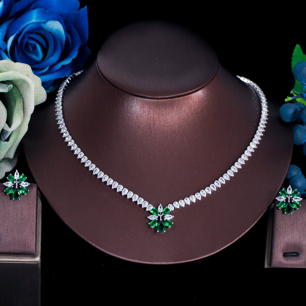 Conjunto Colar e Brinco Cravejado Cristais de Zircônia