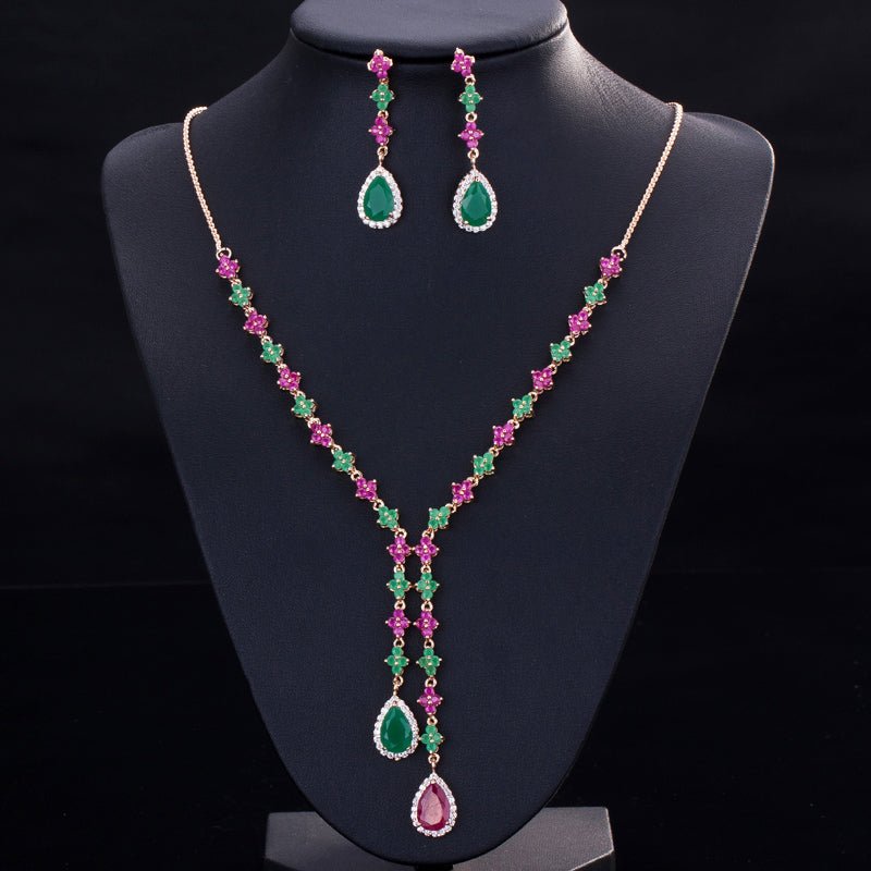Conjunto Colar e Brinco Pingente Cristais de Zircônia