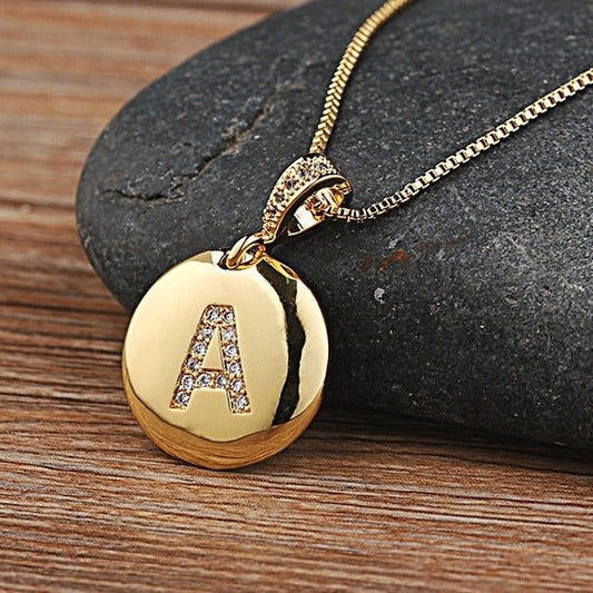 colar-delicado-pingente-letra-banhado-ouro-18k-letra-a